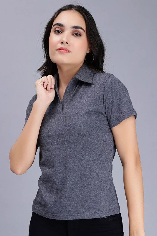 A Women's Open Placket Polo ShirtWomen’s elegant polo shirt wear