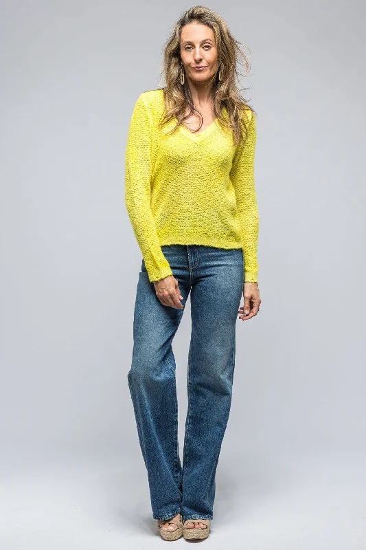 Biggi V-Neck Sweater In Yellow