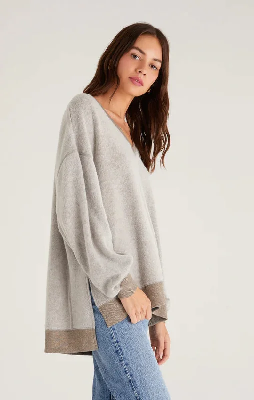 Cozy V-Neck Modern Weekender