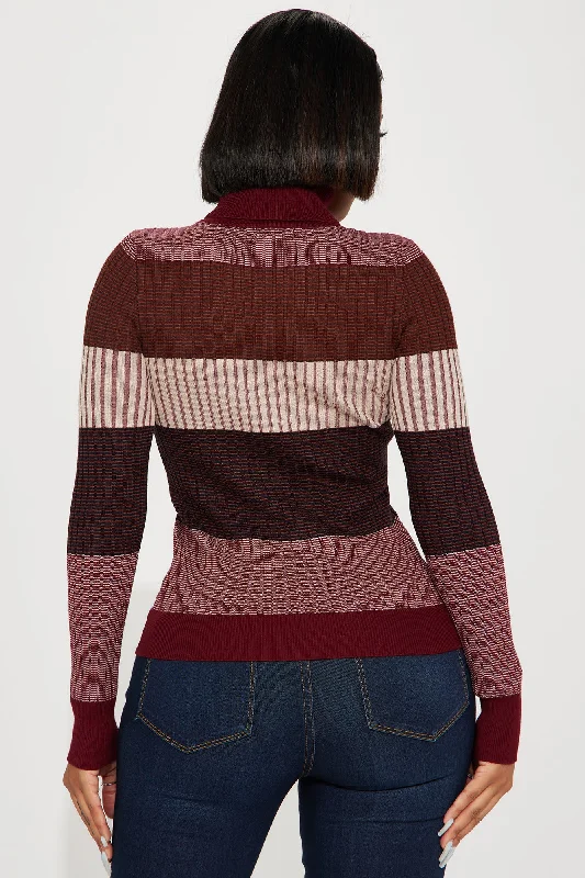 Kyra Turtleneck Ribbed Sweater - Burgundy/combo