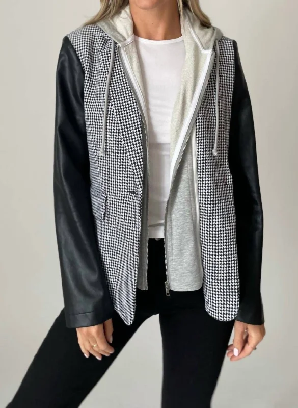 Greenwich Blazer In Black