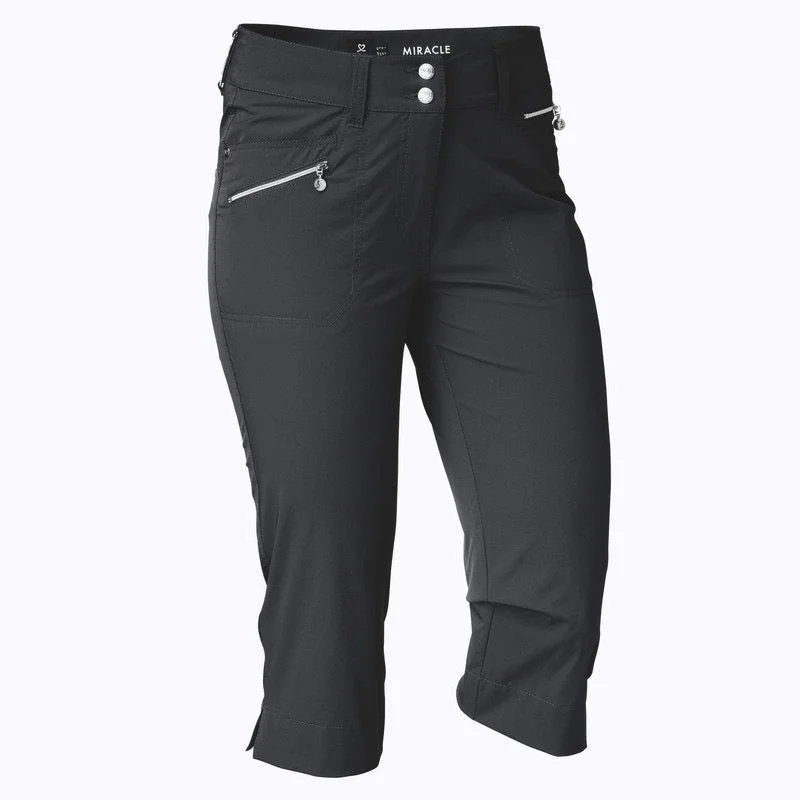 NEW Daily Sports Miracle Black Golf Capri Size 2 MSP$137